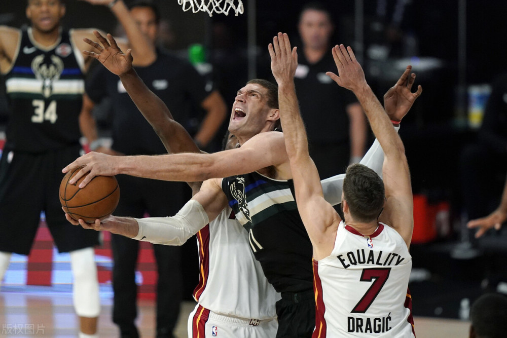 Doinb迎来五赛季高光表现,雄鹿球迷沸腾!(dys曝光doinb近况) Doinb迎来五赛季高光表现,雄鹿球迷沸腾!(dys曝光doinb近况)