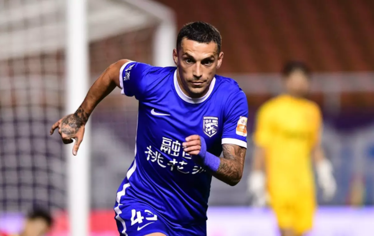 包含转会期突围战来临,广州队围绕欧超杯状态回暖,态度坚定,纪律约束更严格的词条 包含转会期突围战来临,广州队围绕欧超杯状态回暖,态度坚定,纪律约束更严格的词条