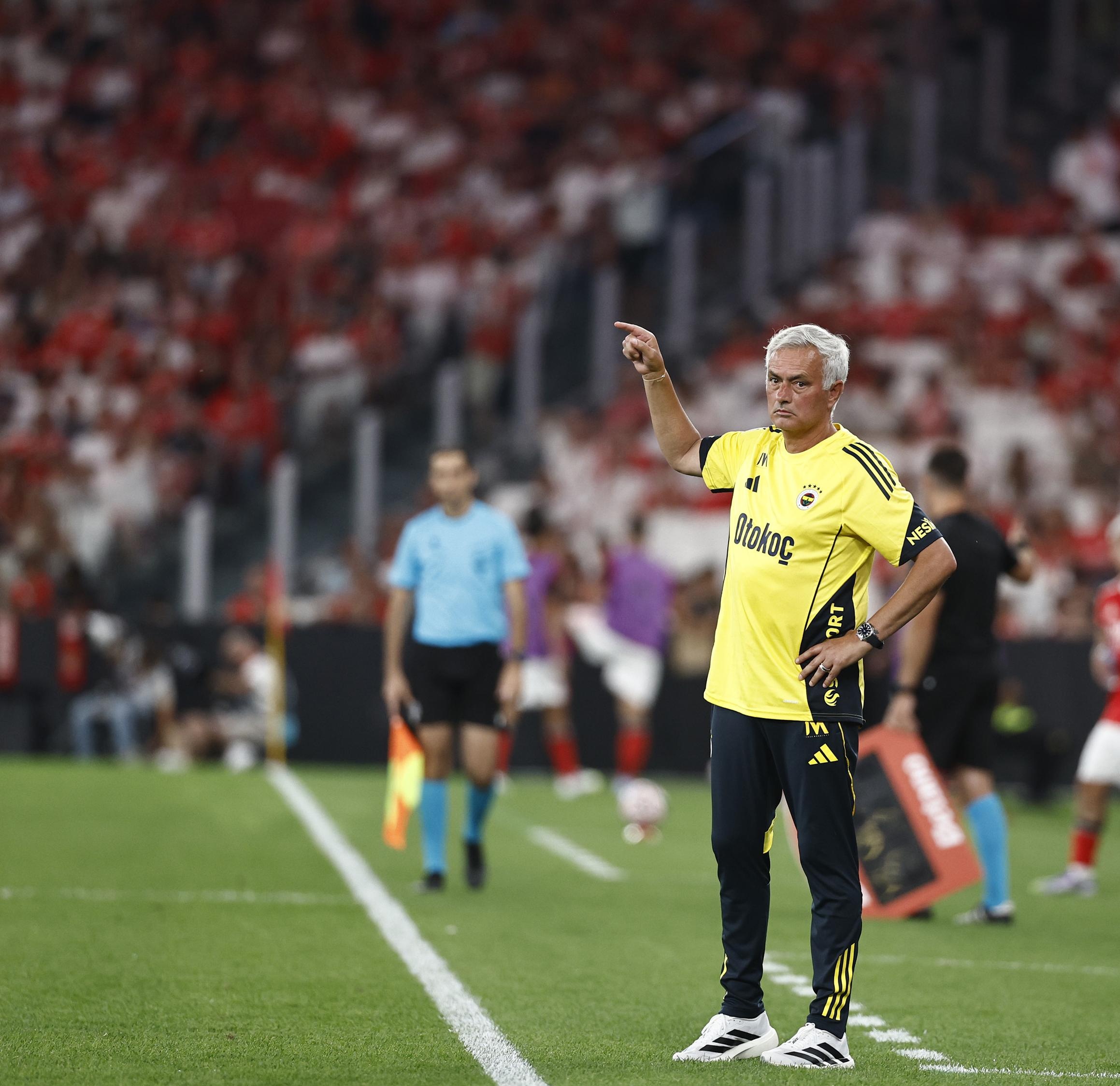 本菲卡迎欧冠关键赛,集结日止住颓势,媒体盛赞,球队文化再被提及的简单介绍 本菲卡迎欧冠关键赛,集结日止住颓势,媒体盛赞,球队文化再被提及的简单介绍